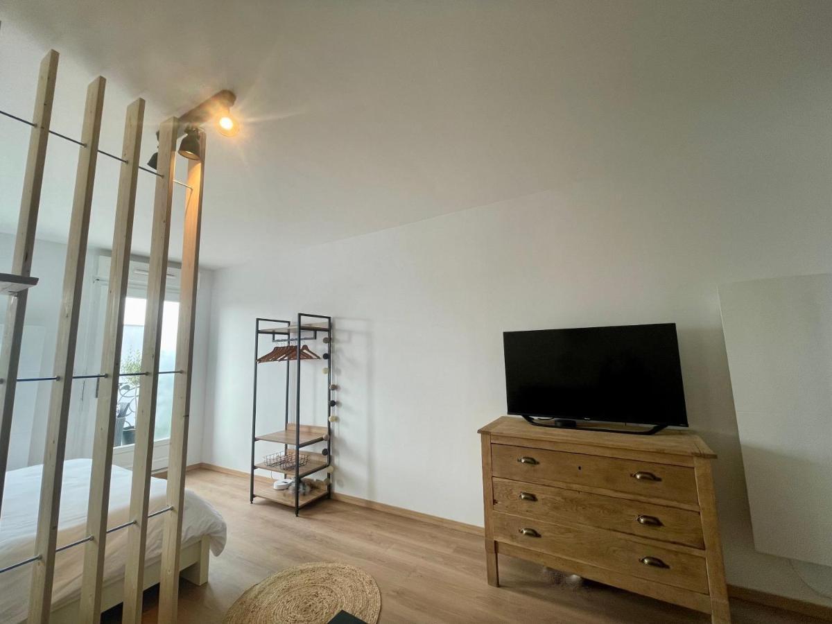 Alp Chartres - Grand Studio Avec Terrasse Et Parking Exterior photo